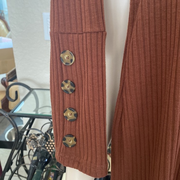 Brown Ribbed Dress - Picture 3 of 4